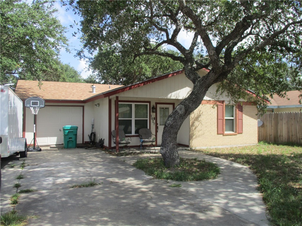 10th St, Aransas Pass, TX 78336