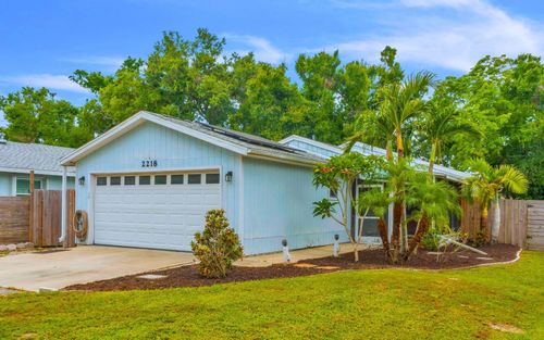 2218 Woodmere Rd, Venice, FL, 34293-5234 | Card Image