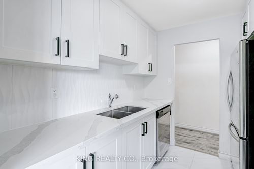 512-936 Glen St, Oshawa, ON, L1J5Z7 | Card Image