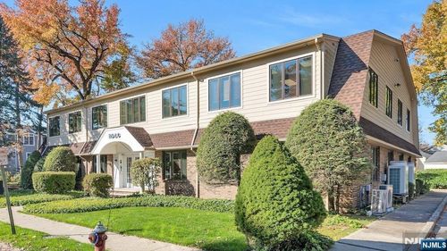 45 Legion Dr, Cresskill, NJ, 07626-2143 | Card Image