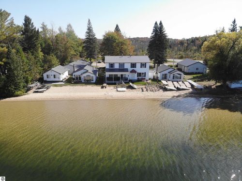 4029 E Shore Dr Ne, Kalkaska, MI, 49646-9094 | Card Image