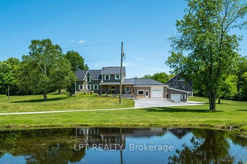 1758 40 Foot Rd, Godfrey, ON, K0H1T0 | Card Image
