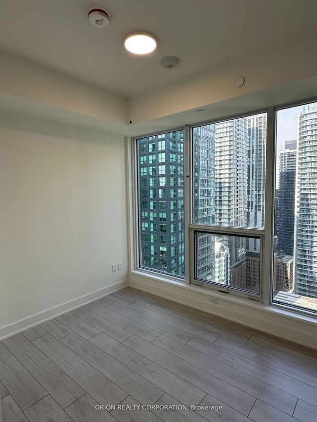 2806 - 15 Mercer St, Condo with 3 bedrooms, 2 bathrooms and null parking in Toronto ON | Image 5