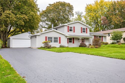111 Wedgewood Dr, Penfield, NY, 14526-1330 | Card Image