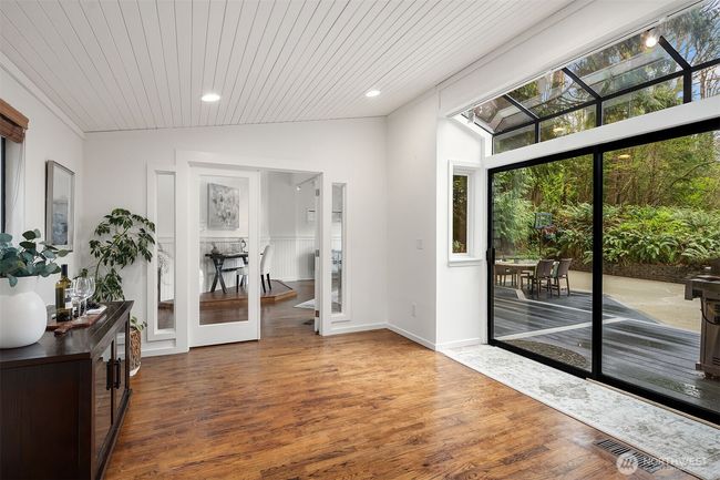 8475 Se 45 Th St, House other with 4 bedrooms, 3 bathrooms and 2 parking in Mercer Island WA | Image 14