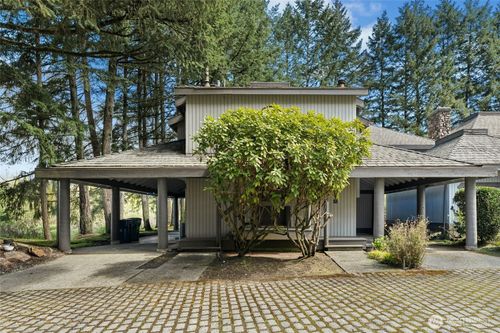 11-4612 170th Pl Ne, Redmond, WA, 98052-5609 | Card Image