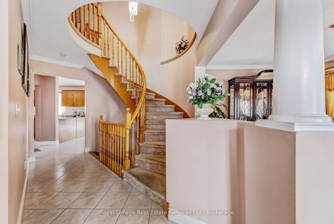 164 Dixon Dr, House other with 4 bedrooms, 3 bathrooms and 2 parking in Milton ON | Image 7