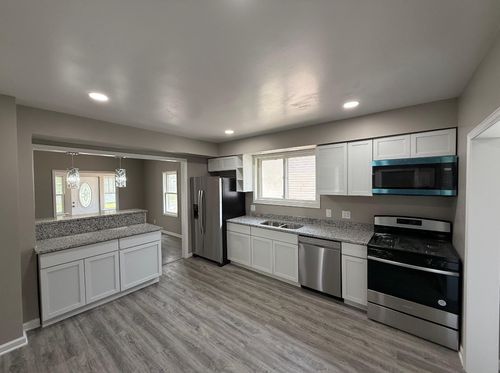 846 Bowditch Ave, Aurora, IL, 60506-5919 | Card Image