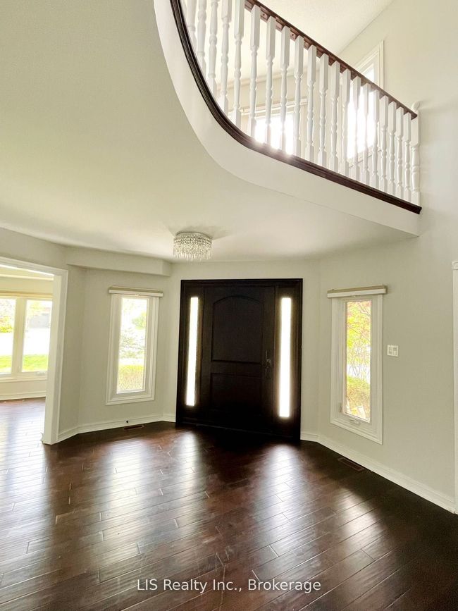 109 Treegrove Cir, House other with 5 bedrooms, 6 bathrooms and 5 parking in Aurora ON | Image 7
