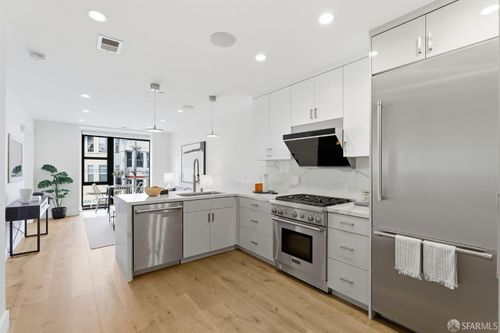 201-4171 24th St, San Francisco, CA, 94114-3685 | Card Image