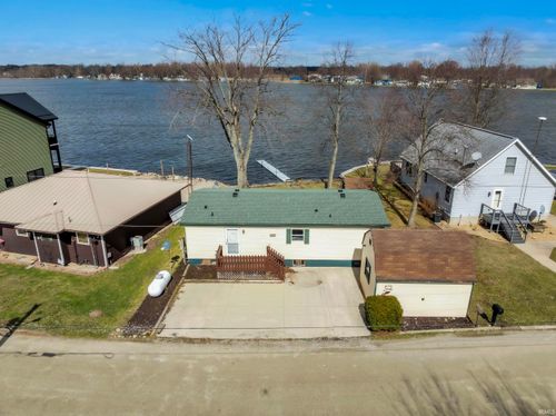 56 W Waldron Lake Dr, Wawaka, IN, 46794-9743 | Card Image