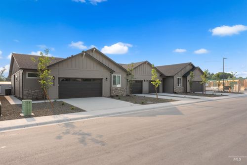 2330 S Bayne Ln S, Nampa, ID, 83686-1148 | Card Image