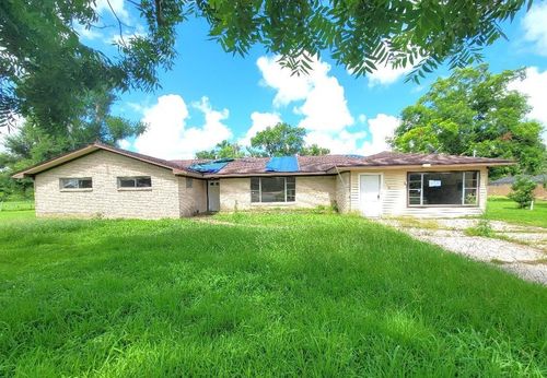419 Lee Ave, Jones Creek, TX, 77541-9425 | Card Image