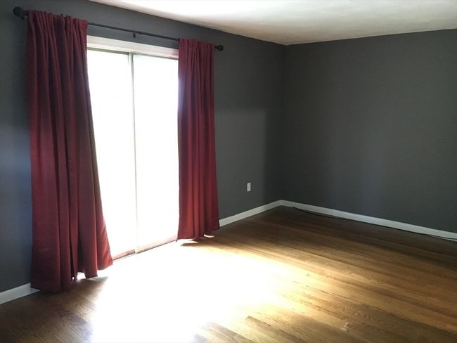 66 Locust Ave, Home with 4 bedrooms, 4 bathrooms and 4 parking in Worcester MA | Image 25