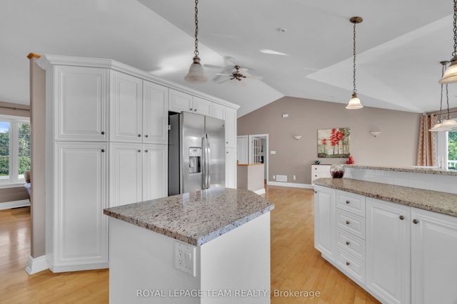 5705 Lombardy Dr, House other with 5 bedrooms, 4 bathrooms and 8 parking in Osgoode ON | Image 13
