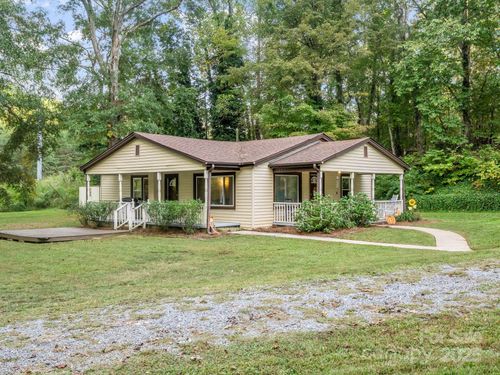 697 Bethany Church Rd, Forest City, NC, 28043-8104 | Card Image