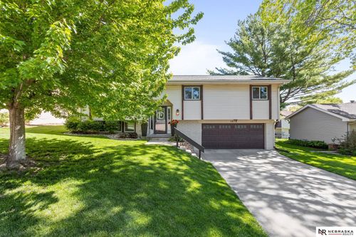 12118 Erskine Cir, Omaha, NE, 68164-3539 | Card Image
