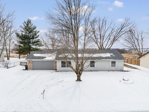 16930 Holiday Cir, Boonville, MO, 65233-3529 | Card Image