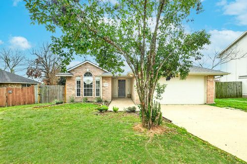 2230 Howell Ave, Bryan, TX, 77803-5010 | Card Image