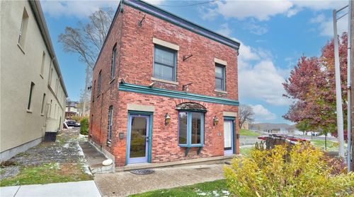 28 Fall St, Seneca Falls, NY, 13148-1429 | Card Image