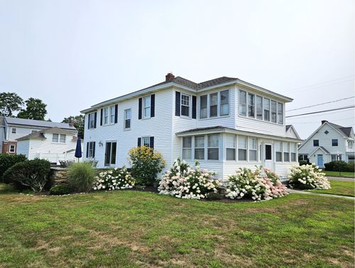 422 Maple Ave, Old Saybrook, CT, 06475-2944 | Card Image