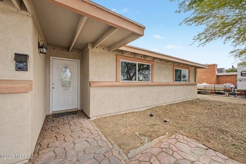 1310 W Mcmillan Place, Tucson, AZ, 85705 | Card Image