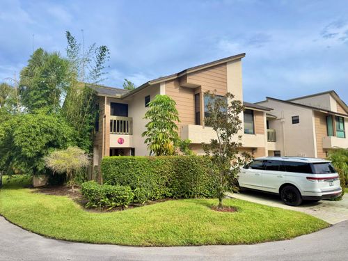6069 Glendale Dr, Boca Raton, FL, 33433-3842 | Card Image