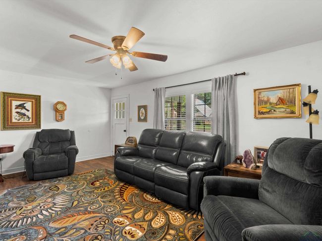 207 Katherine Dr, House other with 3 bedrooms, 2 bathrooms and null parking in Daingerfield TX | Image 6