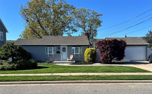 173 N Kings Ave, Massapequa, NY, 11758-3405 | Card Image