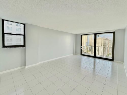 apt-2010-290 174th St, Sunny Isles Beach, FL, 33160-3256 | Card Image