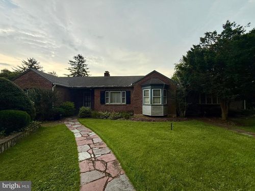 1709 Golf Rd, READING, PA, 19601-1007 | Card Image