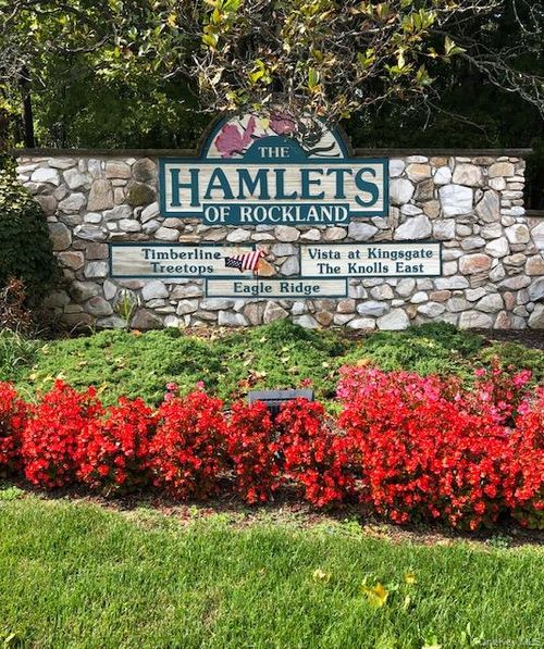 40-40 Chester Ln, Nanuet, NY, 10954-3836 | Card Image