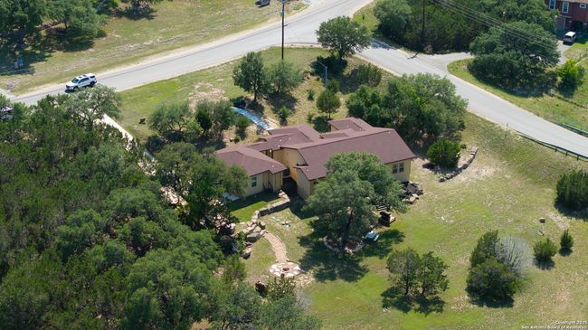 211 Comal Run, House other with 3 bedrooms, 4 bathrooms and null parking in Bulverde TX | Image 43
