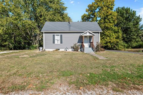 901 Bunker Hill Road, Staunton, IL, 62088 | Card Image