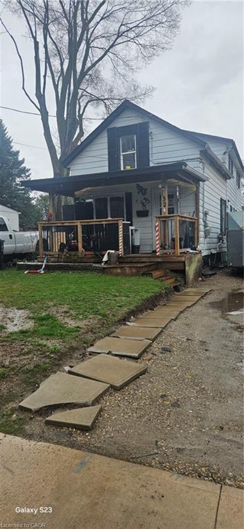 132 Bridge St W, Waterloo, ON, N2K1K9 | Card Image