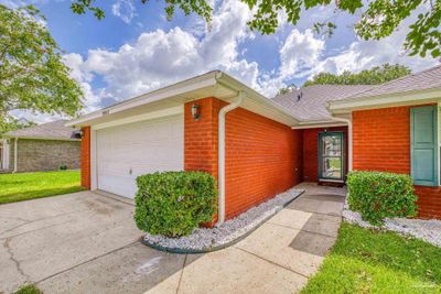 8972 Abbington Dr, House other with 3 bedrooms, 2 bathrooms and 2 parking in Pensacola FL | Image 3