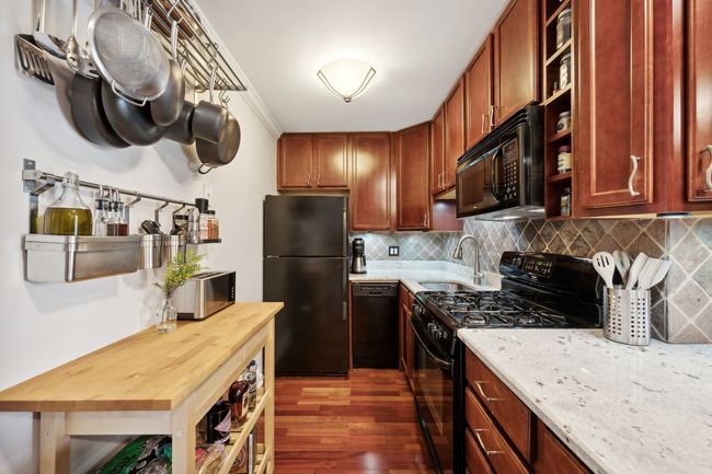 APT-811 - 3900 N Pine Grove Ave, Condo with 1 bedrooms, 1 bathrooms and 1 parking in CHICAGO IL | Image 10