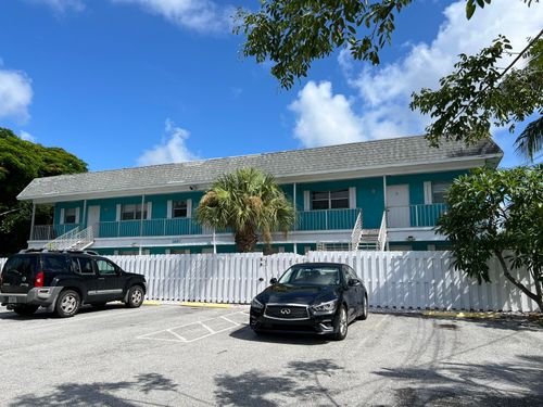apt-1-1887 Juno Rd, Juno Beach, FL, 33408-2867 | Card Image