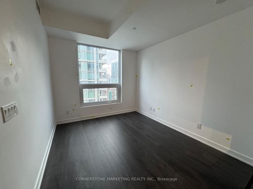 2710-100 Queen Street E, Toronto, ON, M5C0B5 | Card Image