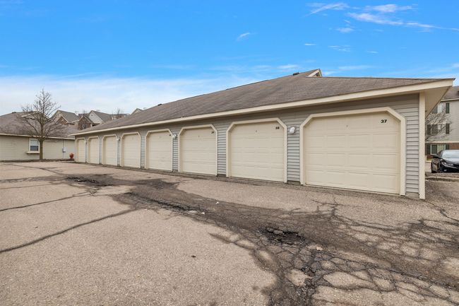 12303 Pinehurst Ln, Condo with 2 bedrooms, 2 bathrooms and null parking in Grand Blanc MI | Image 38