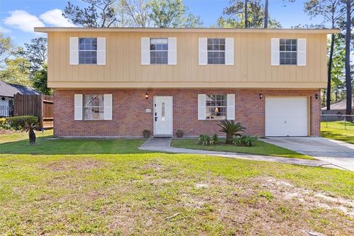 220 Chestnut St, Mandeville, LA, 70471-3004 | Card Image