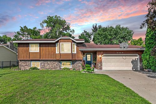 5569 Asbury St, Shoreview, MN, 55126-8540 | Card Image
