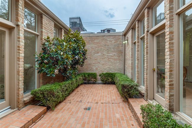 View of patio / terrace | Image 25
