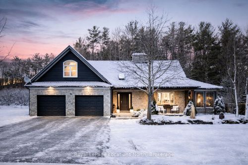 70 Wasaga Sands Dr, Wasaga Beach, ON, L9Z1J4 | Card Image