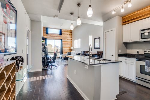 apt-310-4411 Bowser Ave, Dallas, TX, 75219-5751 | Card Image