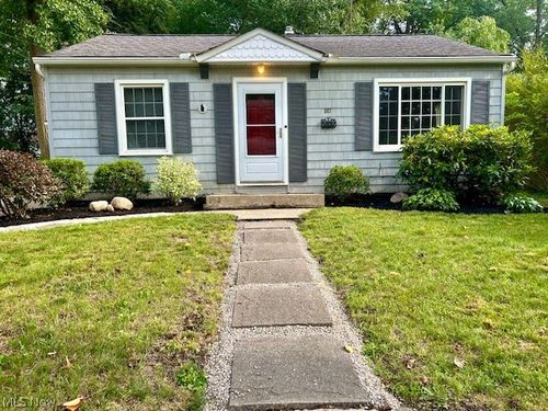 187 Park Ct, Wadsworth, OH, 44281-1752 | Card Image