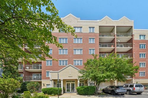 unit-203-7450 Lincoln Ave, Skokie, IL, 60076-3893 | Card Image