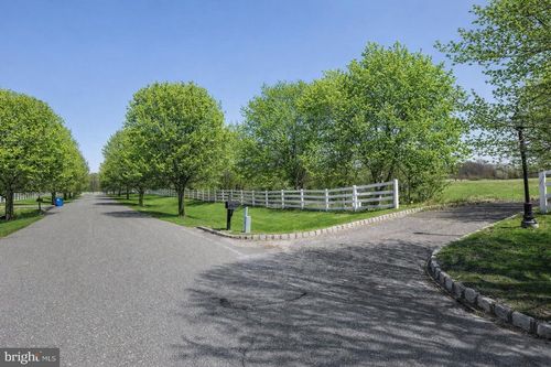 8 Saddlebury Ct, VINCENTOWN, NJ, 08088-2850 | Card Image