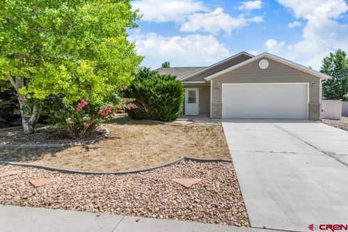 2748 Caboose Dr, Montrose, CO, 81401-7332 | Card Image