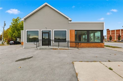 211 W Ridge Rd, Rochester, NY, 14615-2913 | Card Image